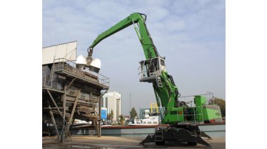 sennebogen_835_e-serie_hafen_niederlande.jpg